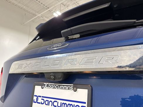 Used 2021 Ford Explorer Limited image 26