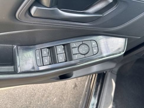 Used 2024 Nissan Rogue S AWD/4WD image 8