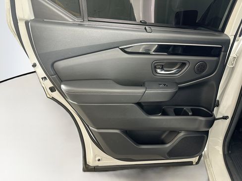 Used 2024 Honda Pilot Touring image 27