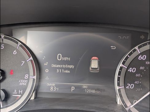 Used 2024 Toyota Highlander XLE AWD/4WD image 21