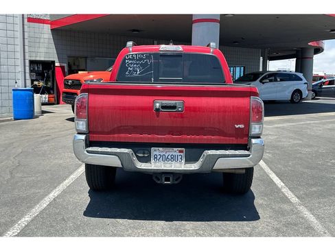 Used 2023 Toyota Tacoma TRD Off-Road AWD/4WD image 6