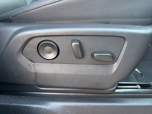 Used 2025 GMC Sierra 1500 SLT image 31