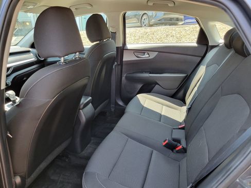 Used 2021 Kia Forte LXS FWD image 24