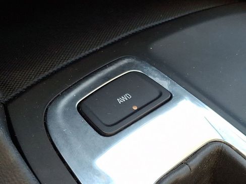 Certified 2020 Chevrolet Equinox LT w/ Driver Convenience Package image 25