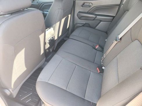 Used 2025 Chevrolet Colorado Trail Boss image 32