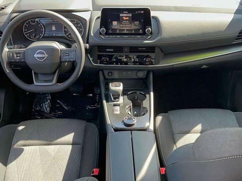 Used 2026 Nissan Rogue SV image 11