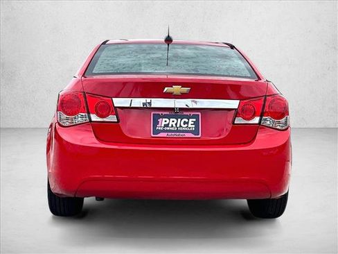 Used 2015 Chevrolet Cruze LS image 4