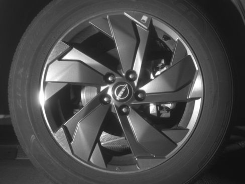 Used 2025 Nissan Rogue SV image 13