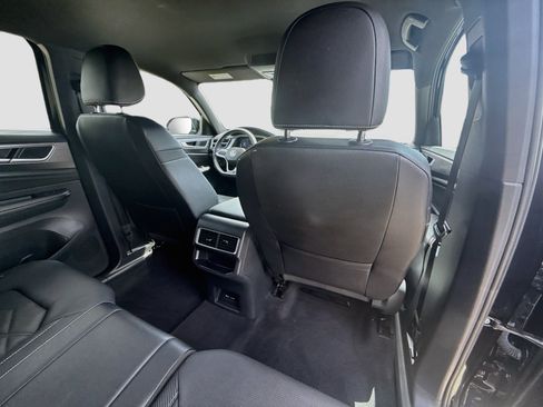 Certified 2026 Volkswagen Atlas Cross Sport SE FWD image 29