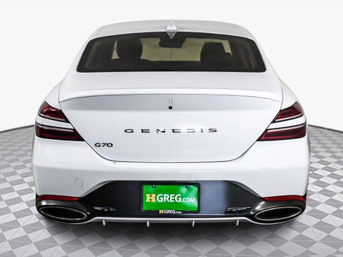 Used 2025 Genesis G70 2.5T image 7