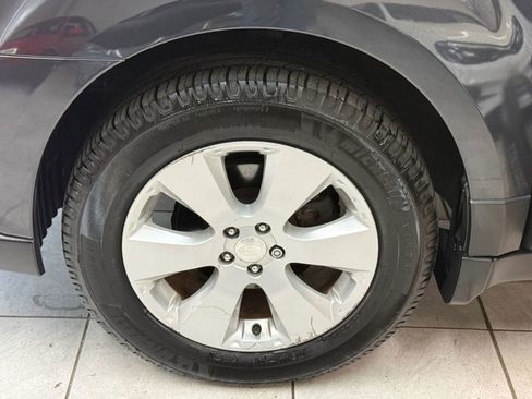 Used 2011 Subaru Outback 2.5i Premium AWD/4WD image 39