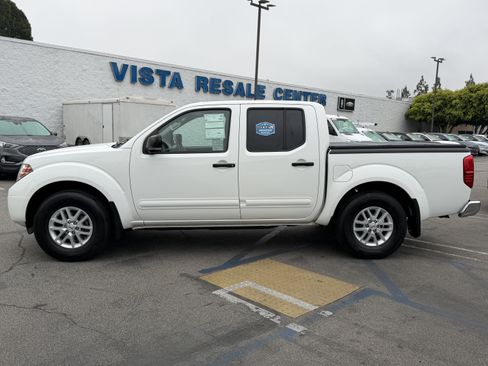Used 2018 Nissan Frontier SV w/ Value Truck Package RWD image 4