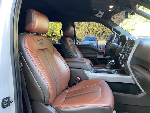 Used 2018 Ford F150 King Ranch w/ Equipment Group 601A Luxury AWD/4WD image 34