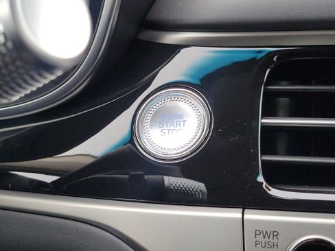 New 2026 Genesis G70 2.5T image 26