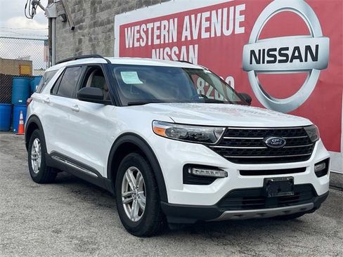 Used 2024 Ford Explorer XLT w/ Equipment Group 202A image 2