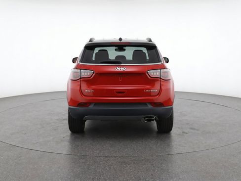 Used 2025 Jeep Compass Limited AWD/4WD image 7