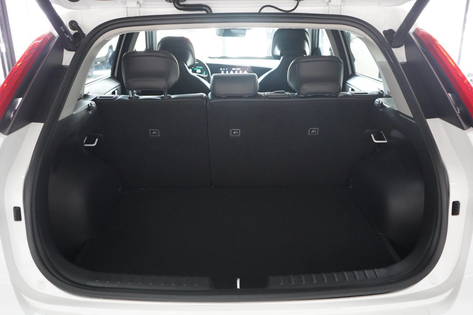 Used 2023 Kia Niro FWD image 21