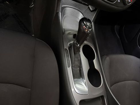 Used 2020 Chevrolet Malibu RS FWD image 17