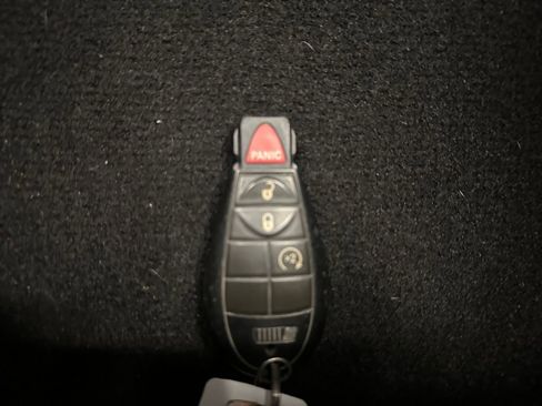 Used 2018 Dodge Grand Caravan SE w/ UConnect Hands-Free Group FWD image 17
