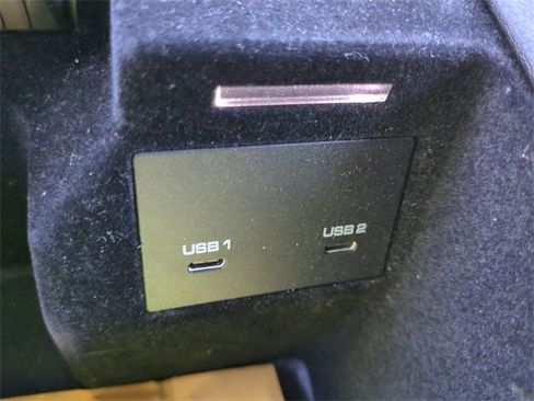 Used 2020 Porsche Cayenne image 27