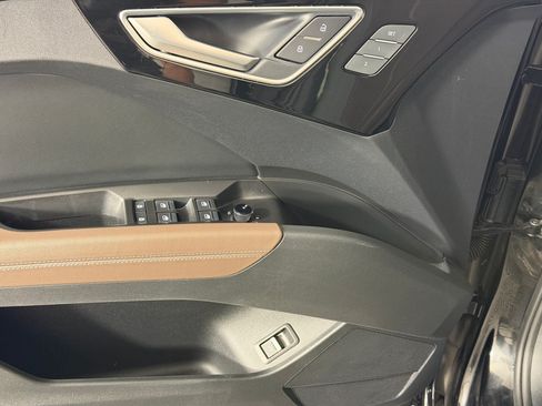 Used 2023 Audi Q4 e-tron Premium Plus w/ Premium Plus RWD image 14