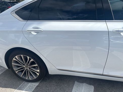 Used 2015 Hyundai Genesis 3.8 w/ Option Group 03 image 5