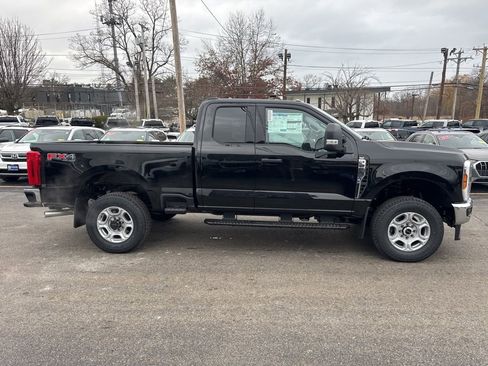 New 2026 Ford F250 XLT w/ FX4 Off-Road Package image 4