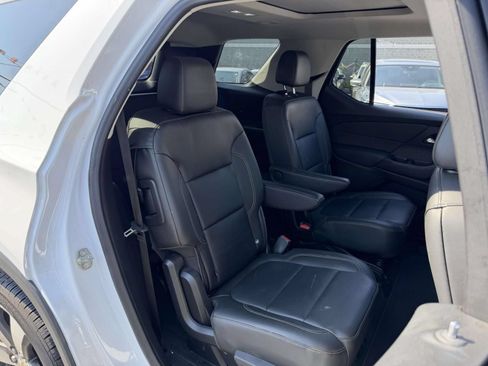 Used 2020 Chevrolet Traverse LT w/ LT Premium Package AWD/4WD image 13
