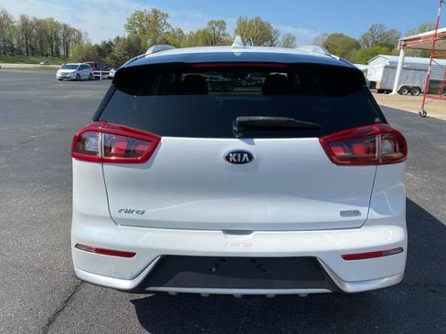 Used 2017 Kia Niro LX image 9