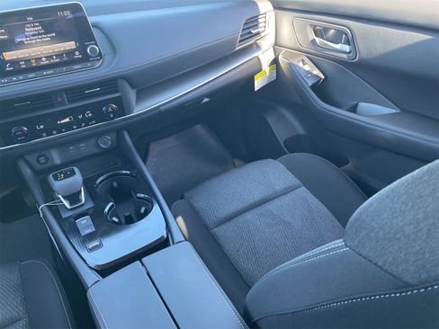 New 2026 Nissan Rogue SV image 17