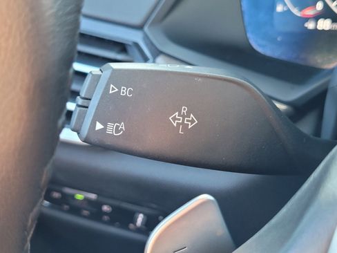 Used 2022 BMW X5 sDrive40i w/ Premium Package image 32