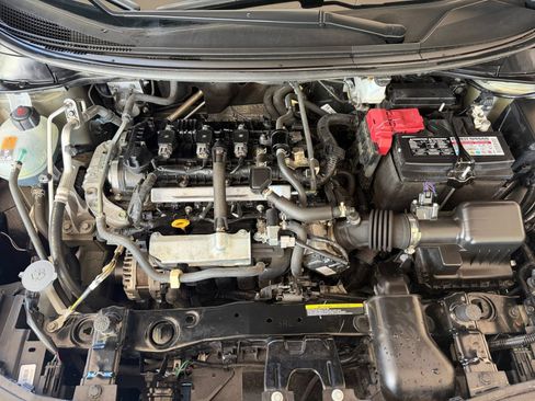 Used 2025 Nissan Versa SV FWD image 27