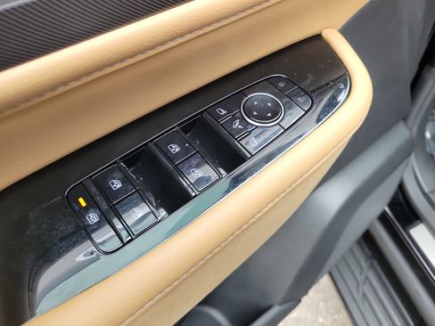 New 2026 INFINITI QX80 Luxe image 16