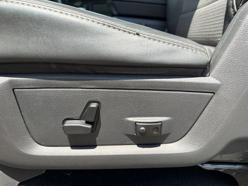 Used 2011 RAM 1500 R/T RWD image 22