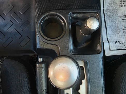 Used 2010 Toyota FJ Cruiser 4WD image 18