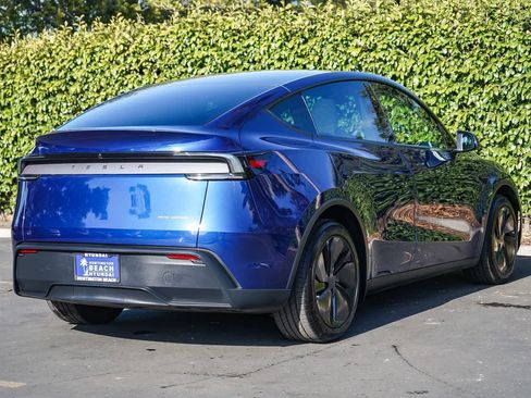 Used 2026 Tesla Model Y Long Range AWD/4WD image 6