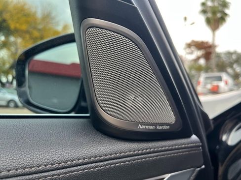 Used 2019 BMW 740i image 13