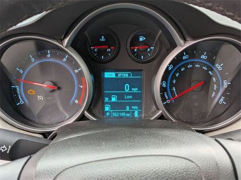 Used 2014 Chevrolet Cruze LT image 16
