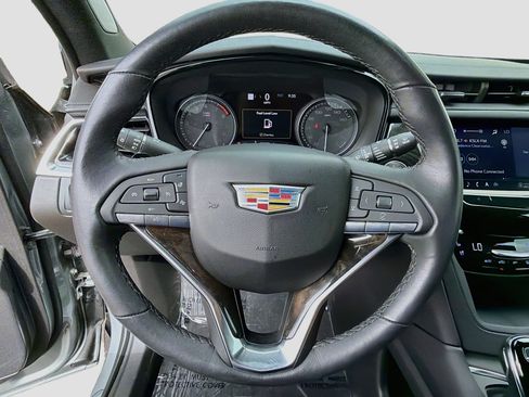 Certified 2024 Cadillac XT6 Premium Luxury w/ Technology Package FWD image 11