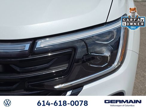 Certified 2024 Volkswagen Atlas Cross Sport SEL AWD/4WD image 18