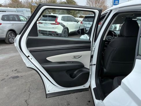 Used 2023 Hyundai Tucson SE image 44