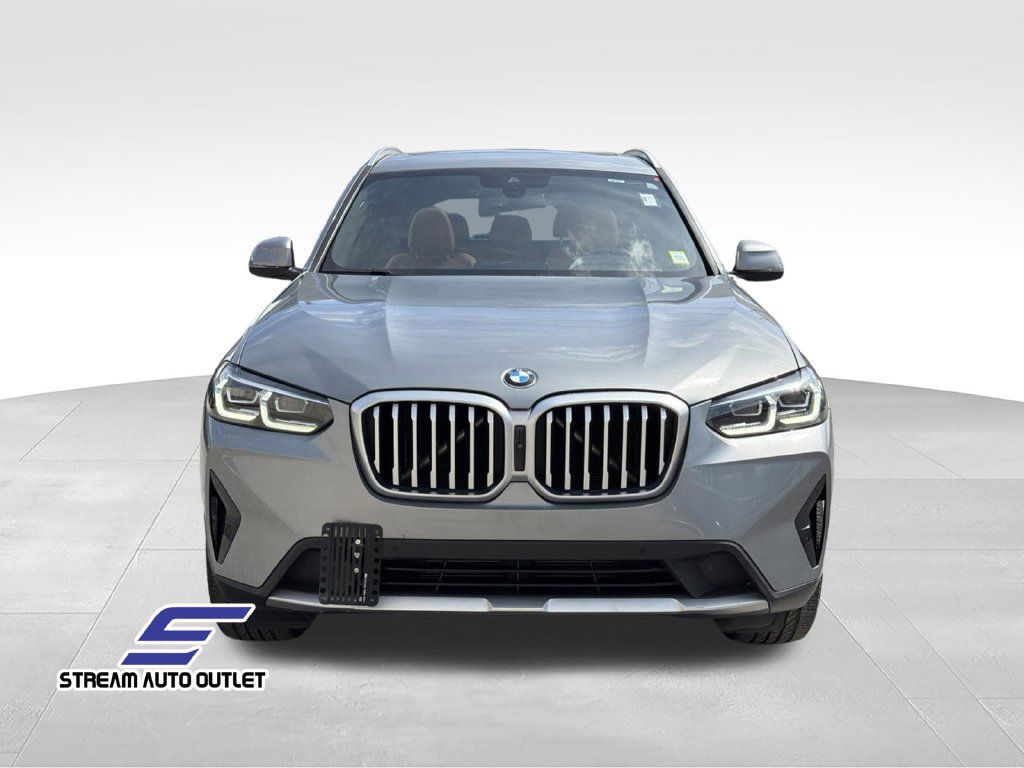 Used 2024 BMW X3 xDrive30i w/ Convenience Package AWD/4WD image 2
