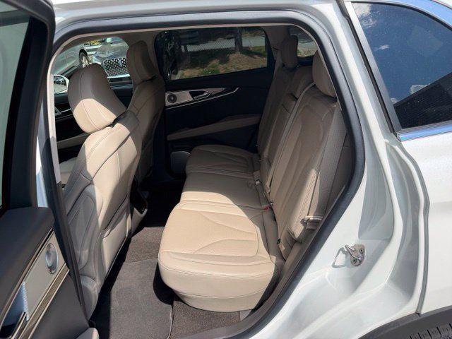 Certified 2023 Lincoln Nautilus Reserve w/ Equipment Group 202A AWD/4WD image 12