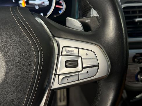 Used 2019 BMW 740i w/ Executive Package RWD image 28