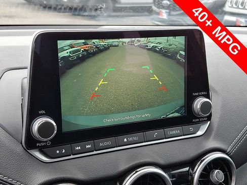 Used 2024 Nissan Sentra SV FWD image 17