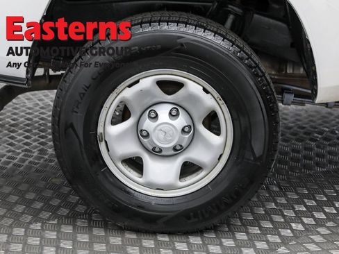 Used 2022 Toyota Tacoma SR image 29