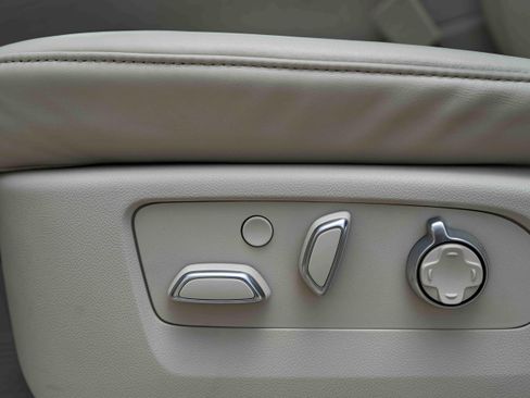 Used 2024 Cadillac Escalade Premium Luxury Platinum w/ LPO, Floor Liner Package AWD/4WD image 44