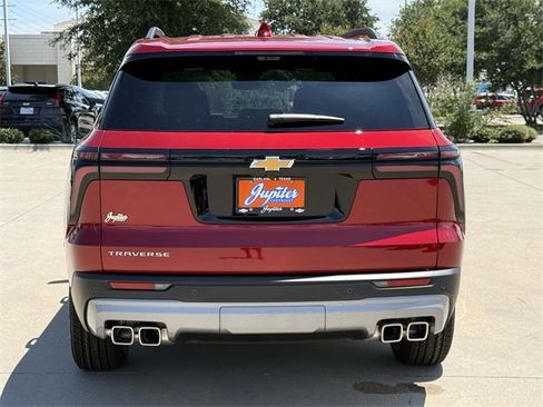 New 2026 Chevrolet Traverse LT w/ Driver Confidence Package image 5
