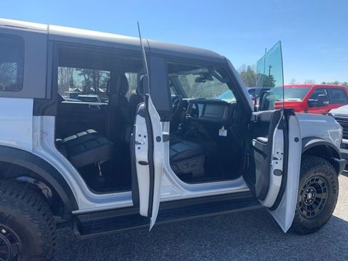 New 2026 Ford Bronco Outer Banks w/ Sasquatch Package AWD/4WD image 12