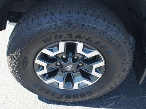Used 2023 Toyota Tacoma TRD Off-Road AWD/4WD image 24